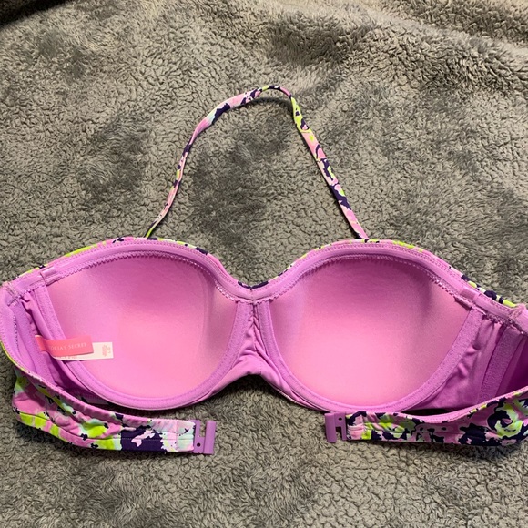 Victoria’s Secret strap/strapless bikini top. - Picture 2 of 3